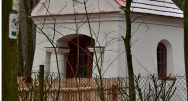 Kapliczka Leśników w Granicy - zabytkowy obiekt sakralny odnowiony